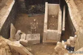 四川发现1700年前古墓，挖出40支“冲锋枪”，专家：果然是他图片