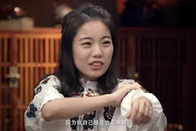 为何贾平凹女儿贾浅浅发表的诗，会引来网友争议？请看这两首诗图片