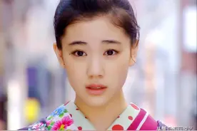 美女画家，把自己画成“女鬼”，女孩一般不敢看图片