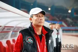 王宝山离任后，他刚引进的爱将罗歆被调整出一线队，建业的人事动荡何时才能结束？图片