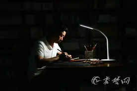「十堰」巧夺天工！十堰男子用橄榄核雕出十八罗汉图片