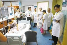 美国专家：真的佩服中国人，医护人员真的太伟大了图片