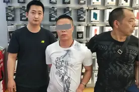 奋进2号｜徒手撕护栏，“大力士”在警察面前还是栽了！图片