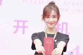 夏日身份转换，李沐宸已开启事业爱情双份努力！​​​​图片