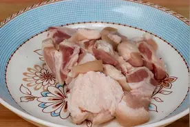 去除猪毛有妙招，不用火烤，也不用镊子夹，简单快速又干净图片