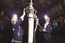 济二煤矿：发扬“三牛精神”护航安全生产图片