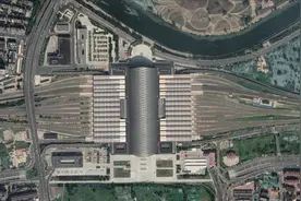 航拍天津西站，始建于清宣统元年，半圆拱形如山洞图片