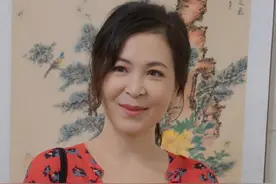 52岁的苏玉华承认结婚，男友与她相恋24年，终于抱得美人归图片