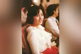 1982年，前央视美女主持杜宪，不顾父亲反对嫁陈道明，现在还好吗图片