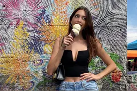 她因长得太美被孤立，通过健身，练出魔鬼身材，惊艳众人图片