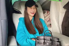 张大奕晒照玻璃窗意外映出蒋凡，男方做专车司机，本尊回应疑翻车图片