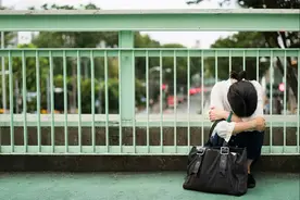 日本300万贫困女性，华丽的背后是腐朽图片