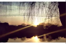 你说，有没有那么一天，我就静静地站在你身旁，陪你看夕阳西下图片