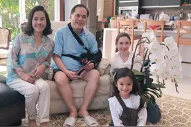 泰星Aff与女儿新年妹一起做功德，前夫宋干和Matt依然恩爱图片