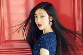 28岁菅纫姿太厉害了，蓝色蛋糕裙直接美回18岁，满屏都是少女感图片