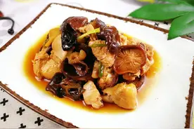 鸡肉便宜又鲜美，配这2样蒸一蒸，简单不费事，味道不输黄焖鸡图片