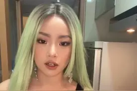 在创造101靠美黑出圈的王菊，减肥式整容成功了图片