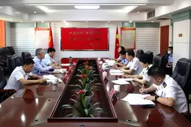 军事界 | 屈小鹏一行参加集体转制部队退役人员落户工作座谈会图片
