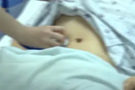 把白酒当水喝？男子豪饮6天，肠道数次“血崩”险些丧命图片