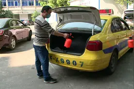扫码即可上车！临湘市出租车有序恢复运营图片