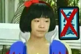 易烊千玺表情包 看看我的小宝贝在干嘛呢图片