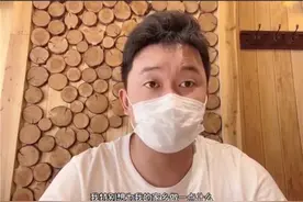 “误入武汉”的大连小伙家乡遇疫情，穿防护服进隔离区再当志愿者图片