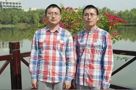 湖北农村双胞胎：为了母亲，一人弃清华，一人弃中科院图片