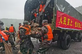 “烟花”二次登陆，救援争分夺秒图片
