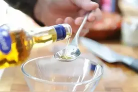 一个习惯，让家里的油坏得更快，致癌风险更高！食用油存用看这3招图片