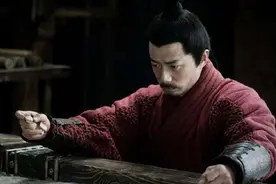 倘若韩信选择叛变汉朝，自立为王，有几分胜算？能否打败刘邦？图片