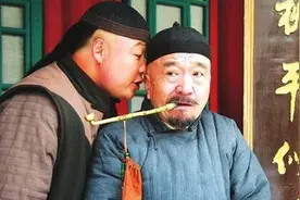 73岁李保田一家近照，妻子年轻时也是美人，儿媳颜值太漂亮图片