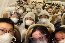 美籍华人被拦在国门外，家长问：孩子加入美国籍就不是中国人了？图片