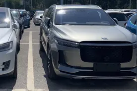 增程电动vs纯电动：理想ONE与Model X全面对比图片