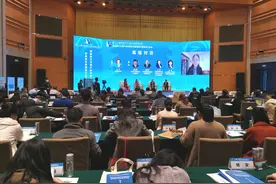 华创会上海内外专家纵论后疫情时代生物产业的“新蓝海”图片