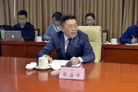鲁花集团湖北大区总经理张海涛：保证让武汉人民第一时间吃上优质优价鲁花产品图片