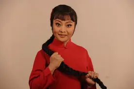 豫剧梅开二度，小皇后剧团团长王红丽图片
