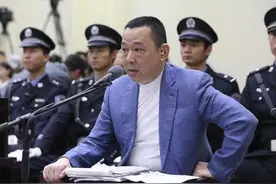 身价百亿的慈善家，暗地里却是黑老大，临死前对妻子的话诠释人性图片
