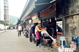 长见识！宜宾桥下还有这种地方，位置隐蔽，一般人发现不了…图片