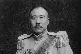这些搞笑的打油诗，张宗昌没写过，《效坤诗钞》也并不存在图片