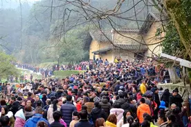 她是宋美龄的二姐，曾如何评价毛主席？一句话代表全国人民的心声图片
