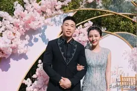 这才是好男人！德云社烧饼给妻子买六个包，自己却只吃面条配包菜图片
