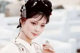 《红楼梦》| 该如何理解宝钗的“随分从时”？图片