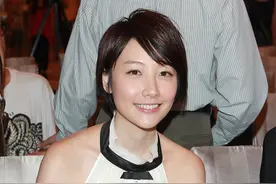 陈冠希40岁旧爱陈文媛低调荣升母亲，豪门梦碎后嫁打工仔生活平凡图片