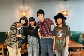 还在一起！马思纯和张哲轩甜蜜拥抱，男方曾被扒出是渣男？图片