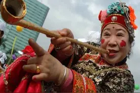 俗语：“娶妻先看娘，嫁夫先看爹”这句话说得还挺准图片