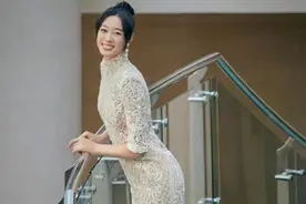 奥运冠军孙一文明星脸藏不住了！穿紧身碎钻裙大秀超模身材，超辣图片