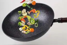 用麦饭石不粘锅，煎蛋不用油，是一种什么体验？图片