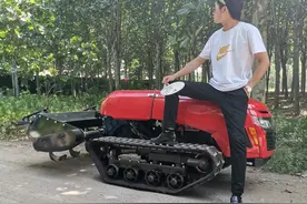 农用智能微耕机凭借自身优势，受到果农欢迎图片
