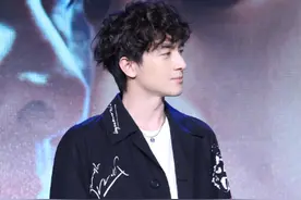 时尚潮男搭配，怎么少得了马丁靴，经典搭配技巧不容错过图片