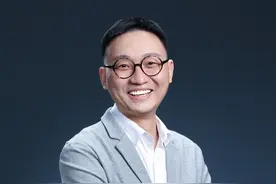 《叛逆者》导演周游和“韦神”是同学，曝光作细节这样评价朱一龙图片